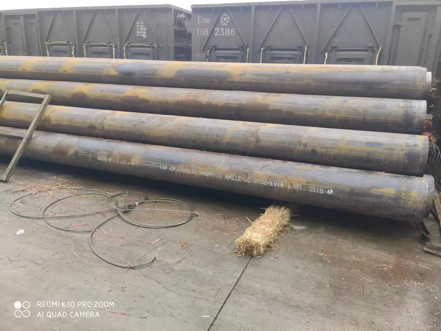 西安方管厂家介绍无缝钢管依据材质的不同适用的应用领域。